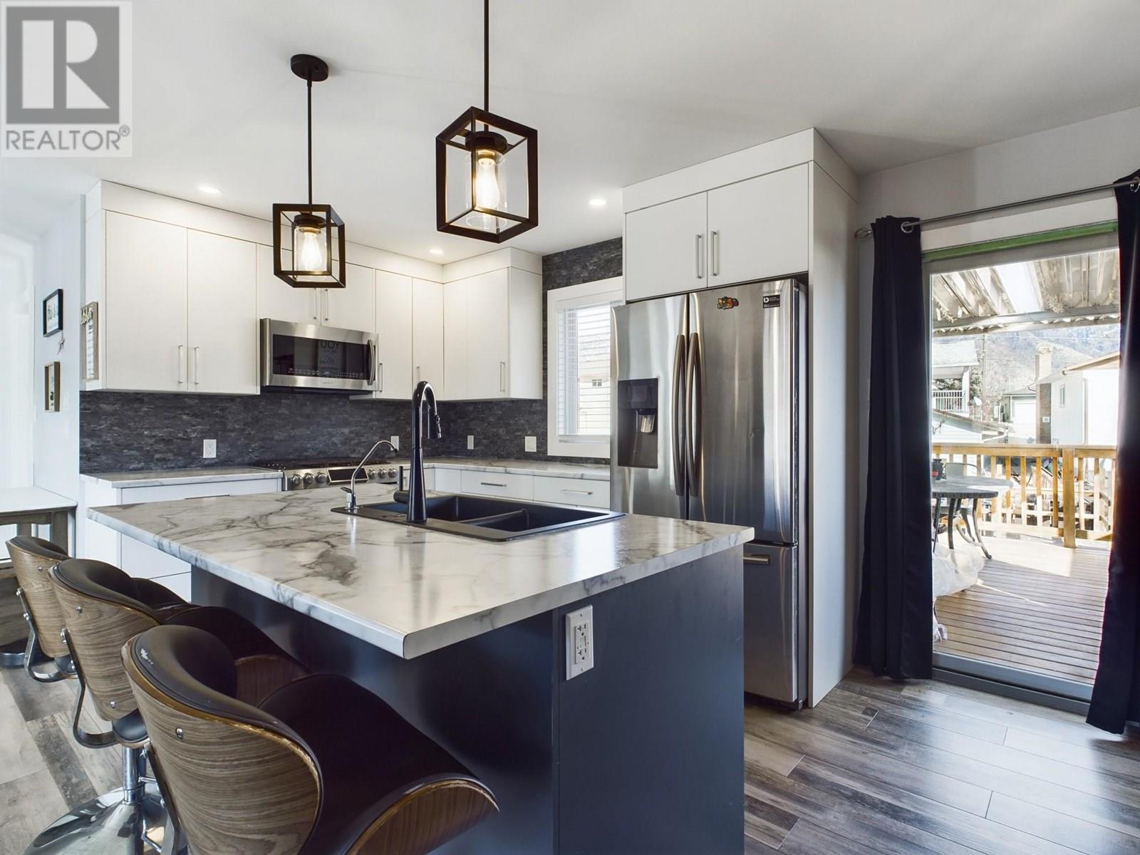 17 SANTA ROSA Place, Osoyoos