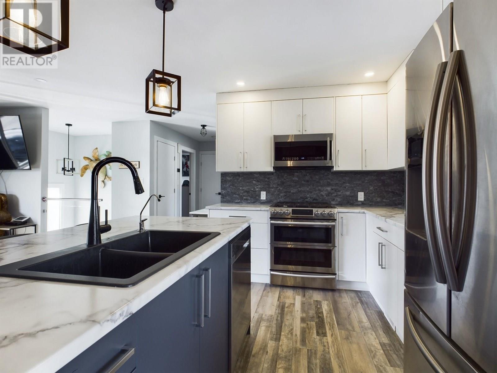 17 SANTA ROSA Place, Osoyoos