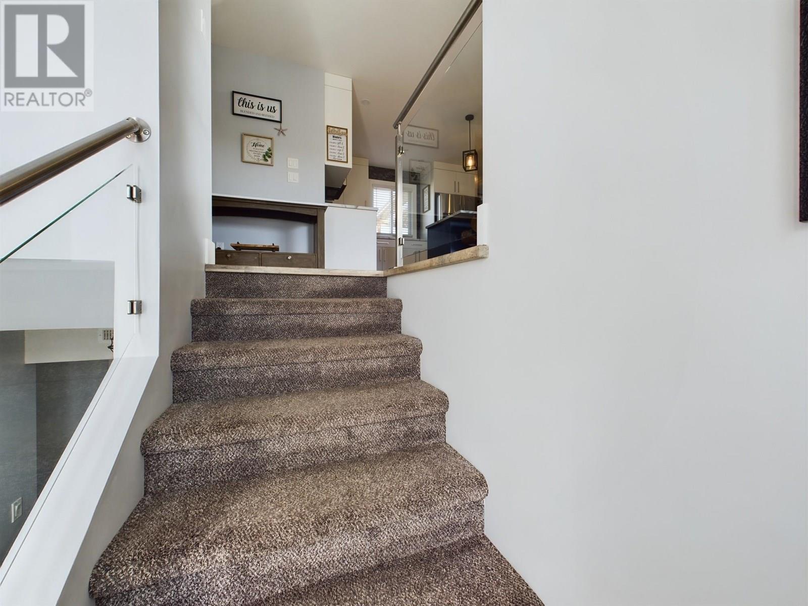 17 SANTA ROSA Place, Osoyoos