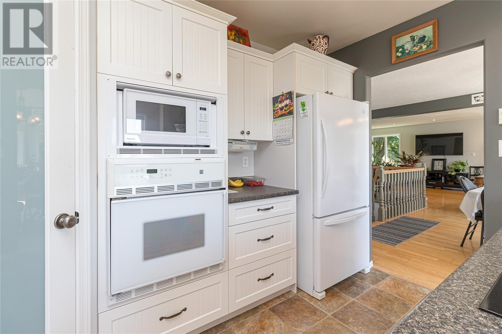 Photo 33 of 2074 Ludlow Rd, Sooke BC