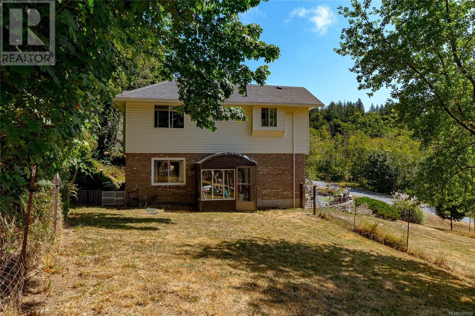 Photo 3 of 2074 Ludlow Rd, Sooke BC