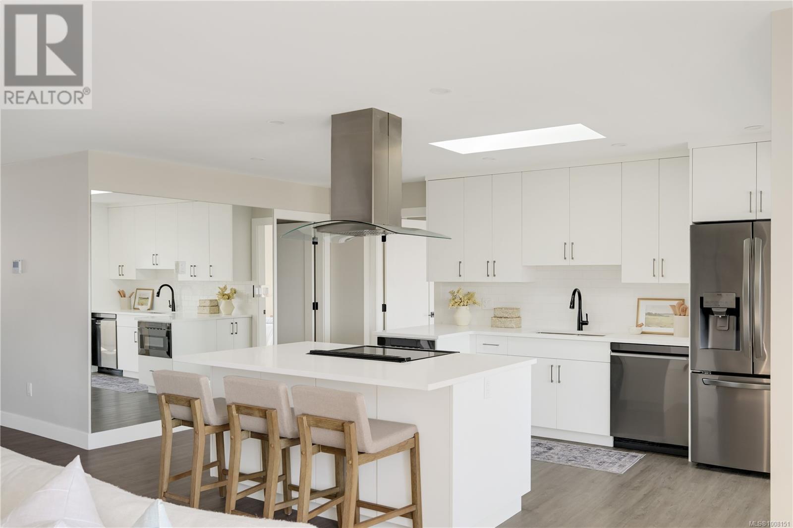 667 Noowick Rd, Mill Bay