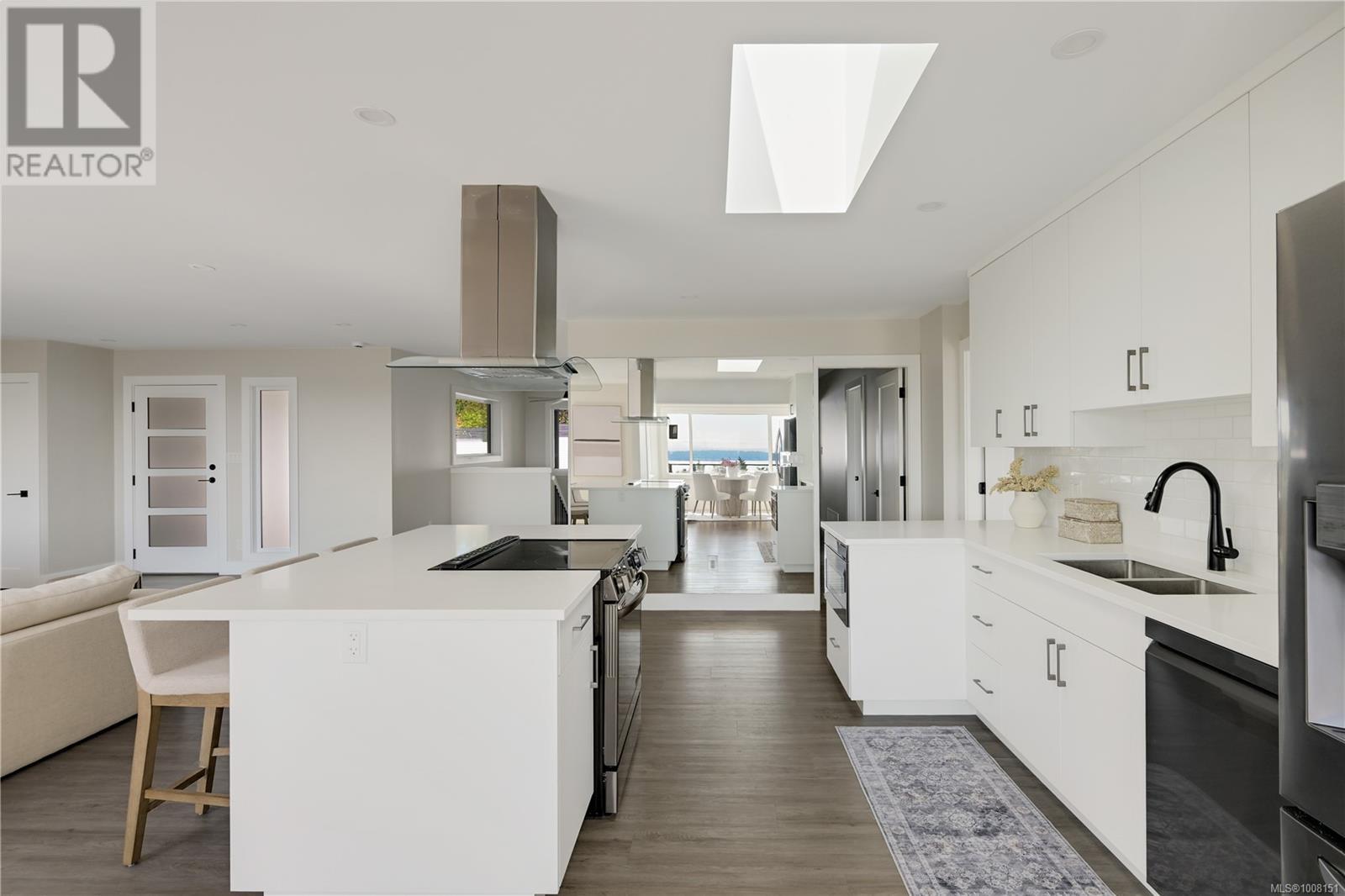 667 Noowick Rd, Mill Bay