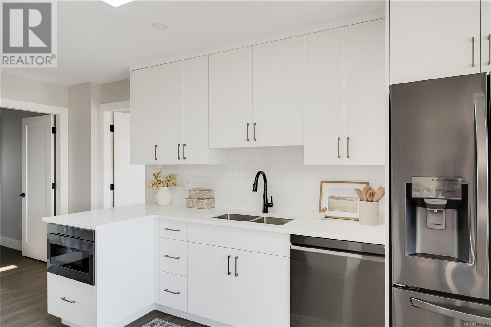 667 Noowick Rd, Mill Bay