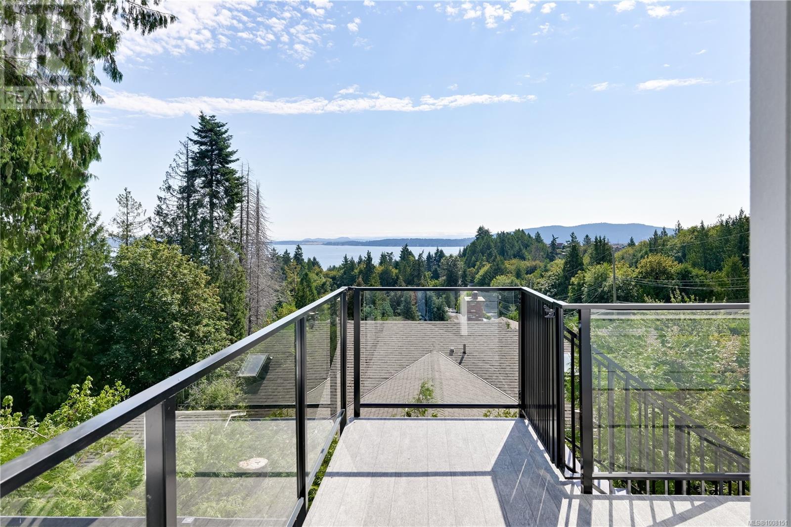 667 Noowick Rd, Mill Bay