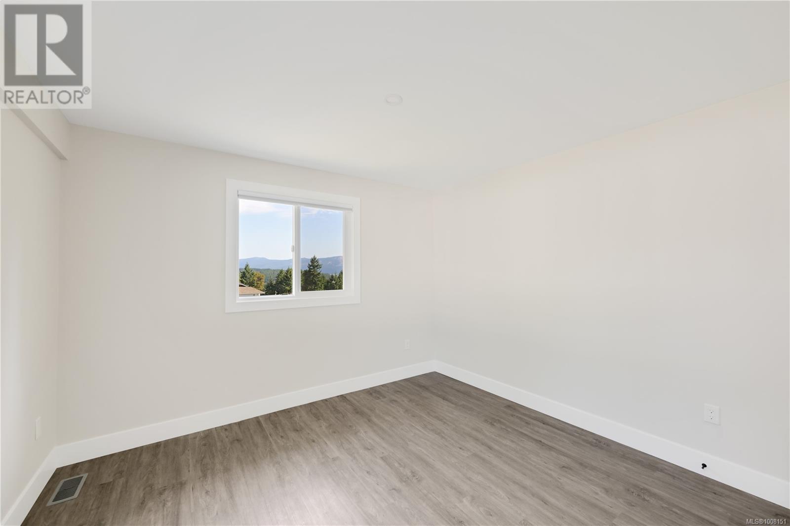 667 Noowick Rd, Mill Bay