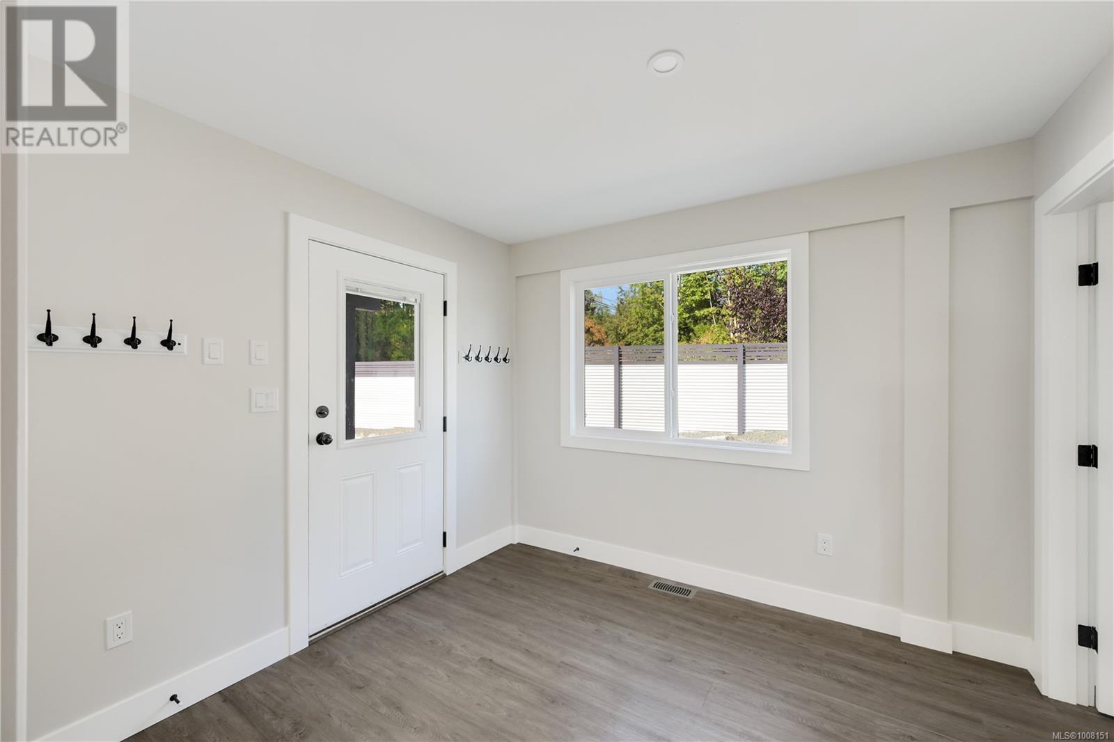 667 Noowick Rd, Mill Bay