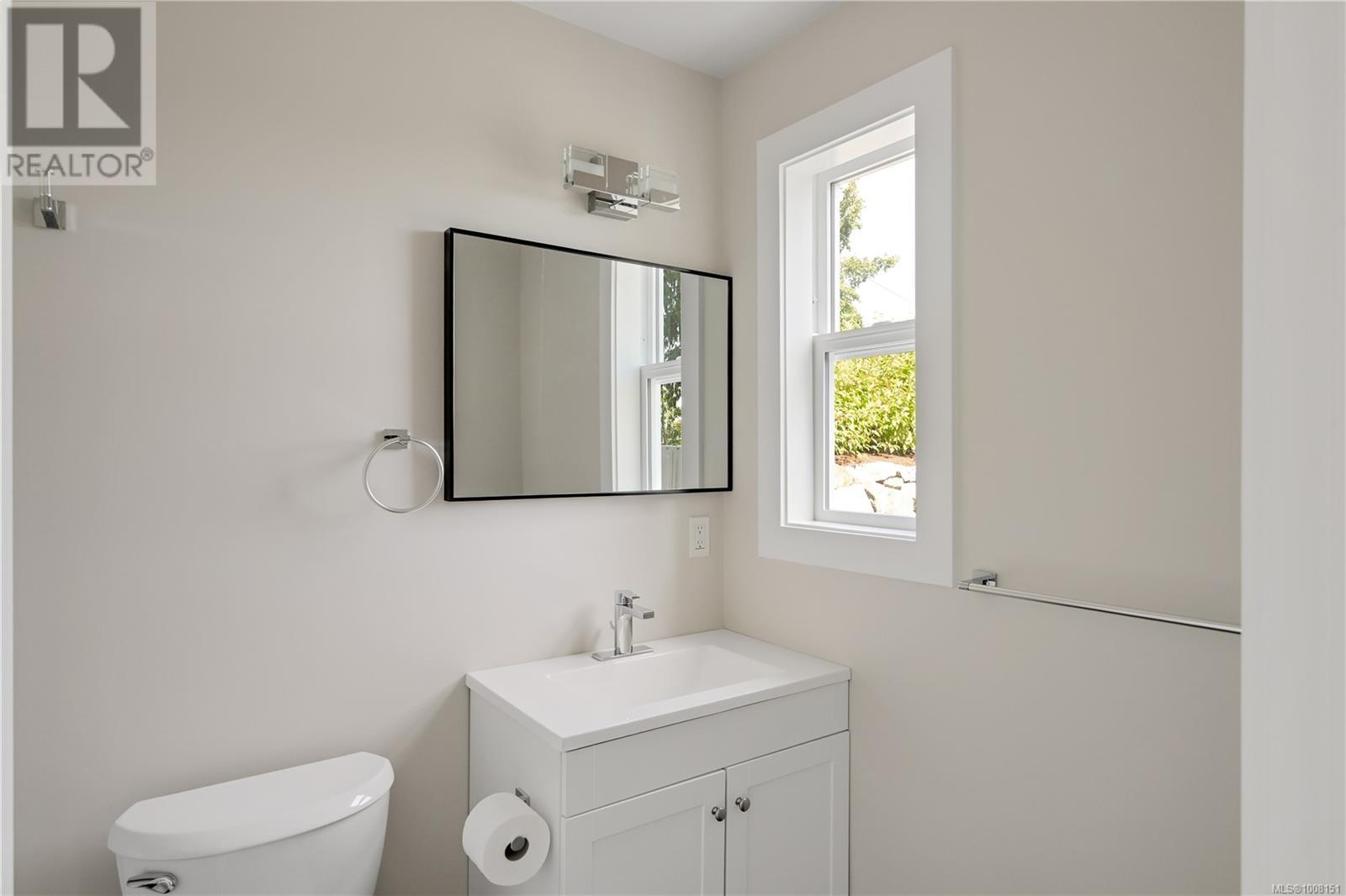 667 Noowick Rd, Mill Bay