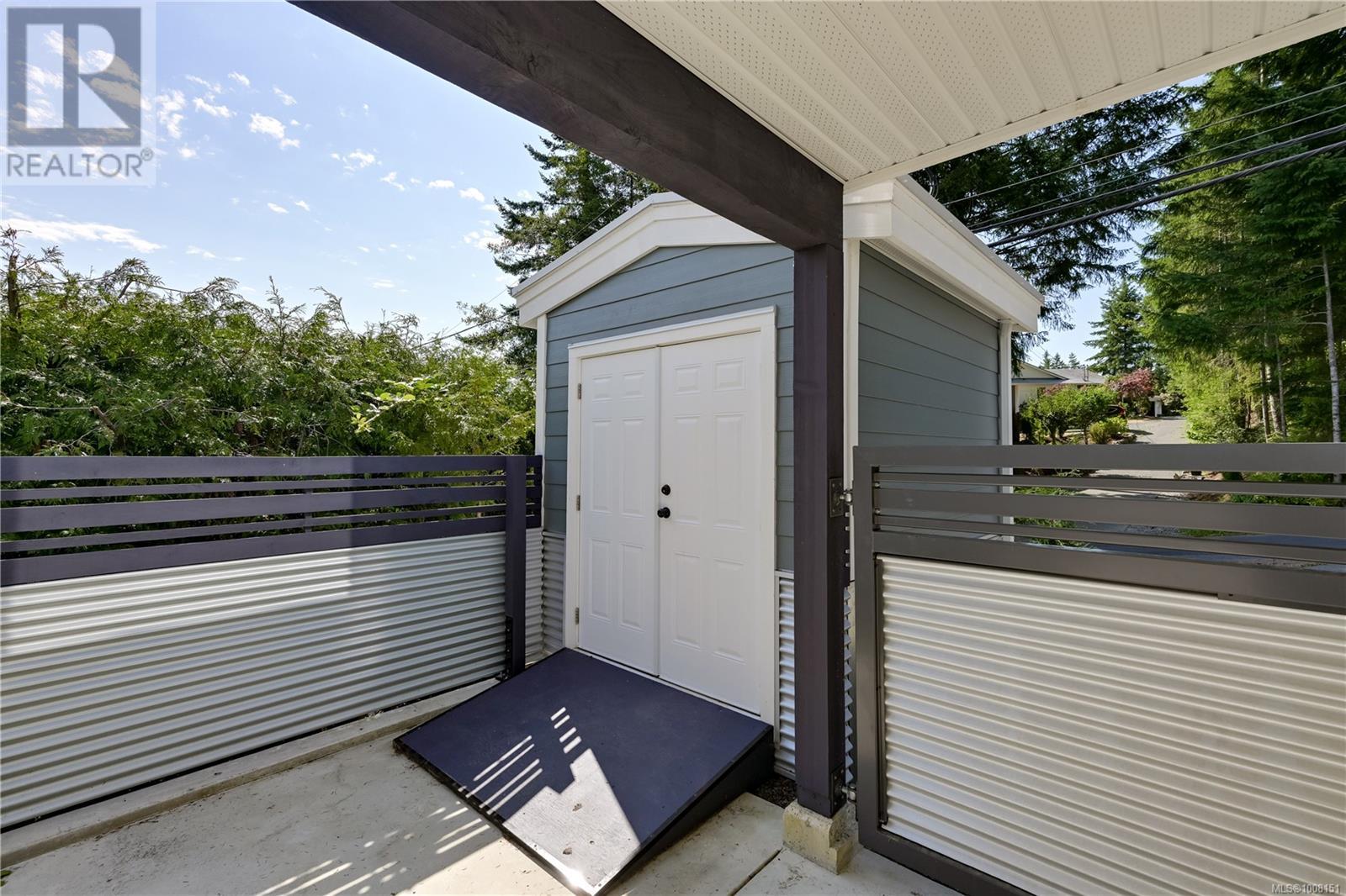 667 Noowick Rd, Mill Bay