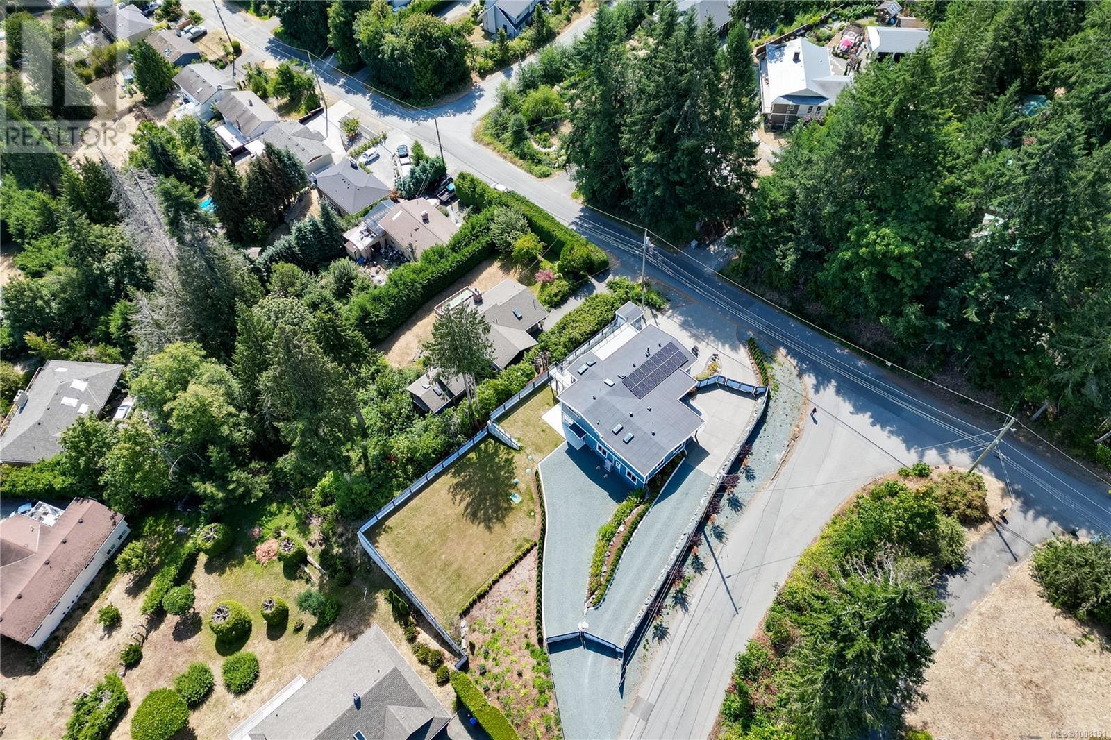 667 Noowick Rd, Mill Bay