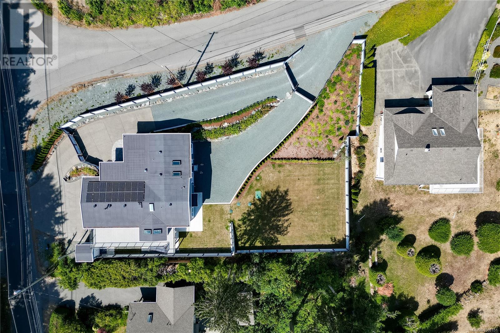 667 Noowick Rd, Mill Bay