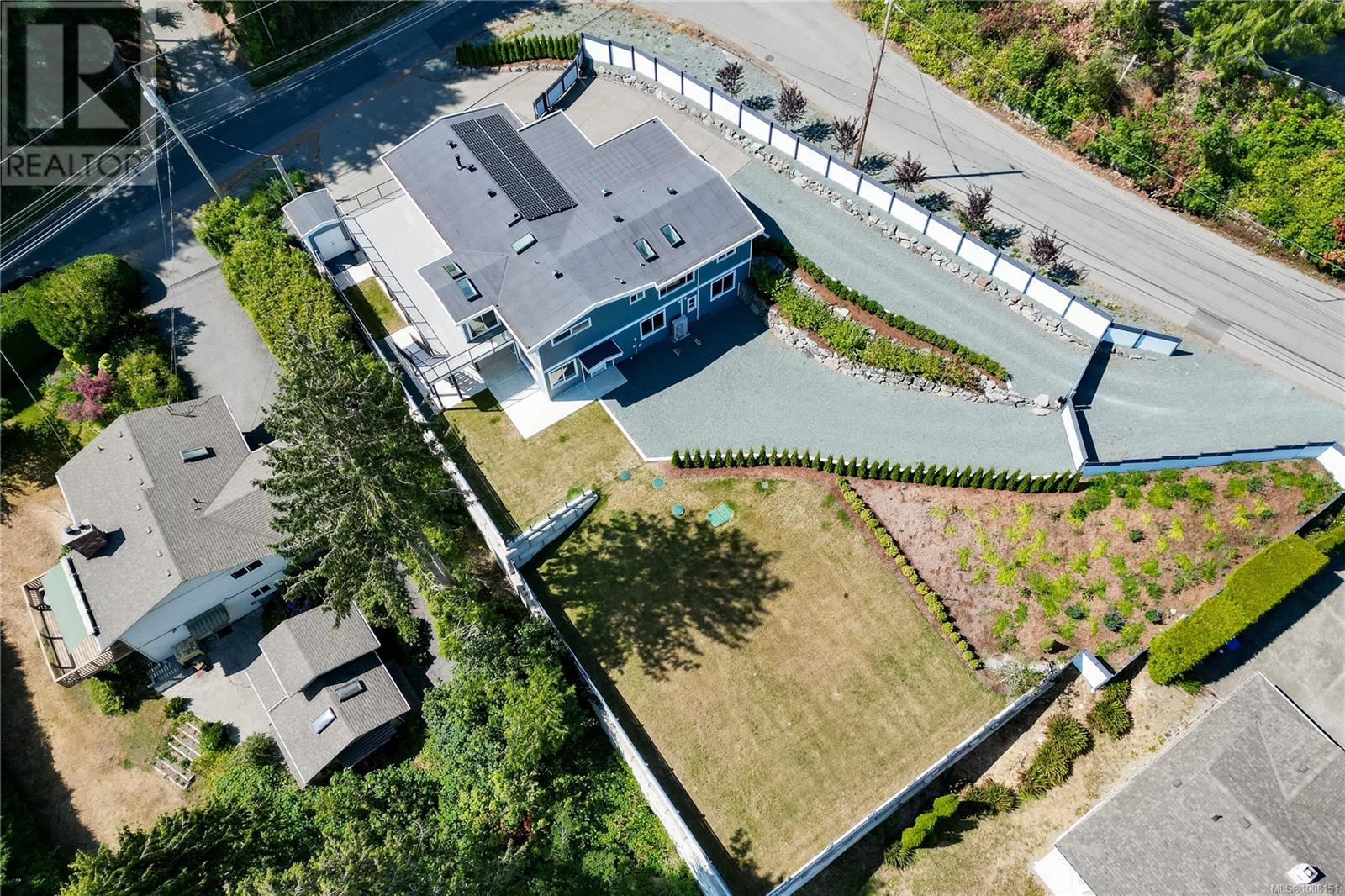667 Noowick Rd, Mill Bay