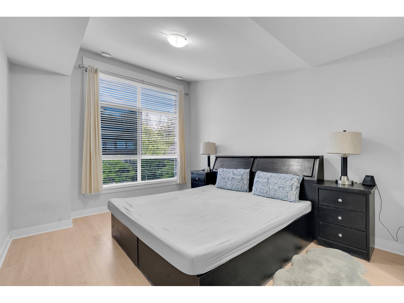 Photo 8 of 13 6162 138 Street, Surrey BC