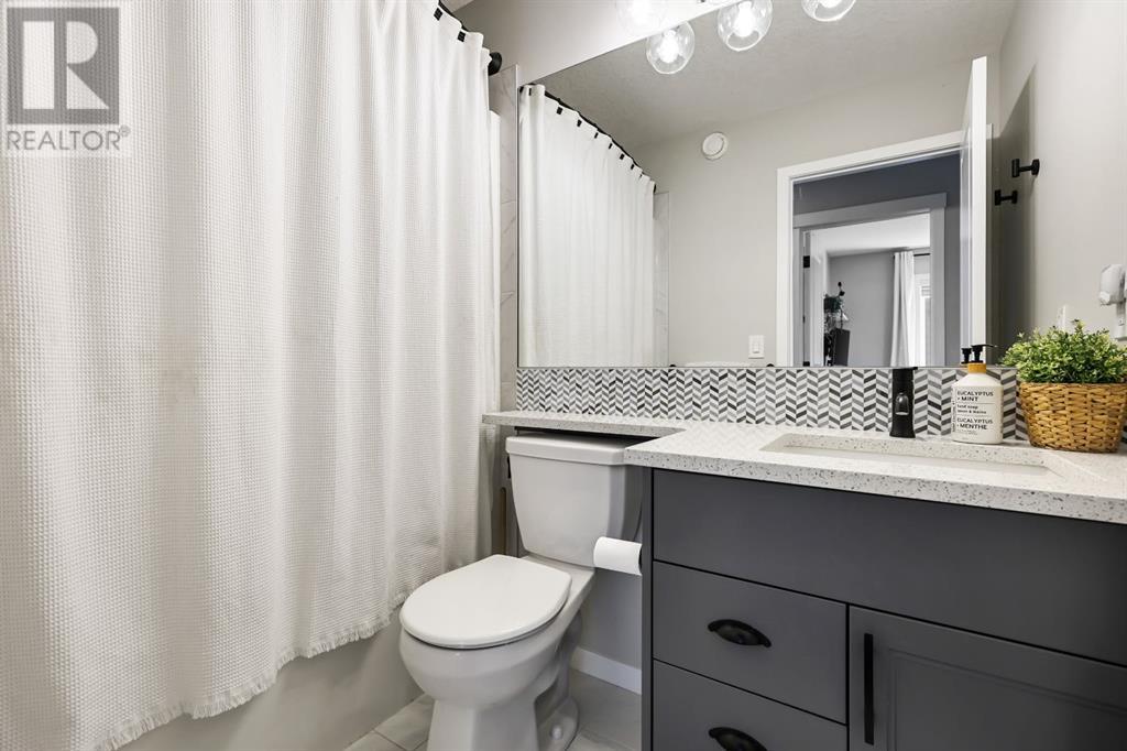 Photo 26 of 119 Wolf Creek Manor Se, Calgary AB