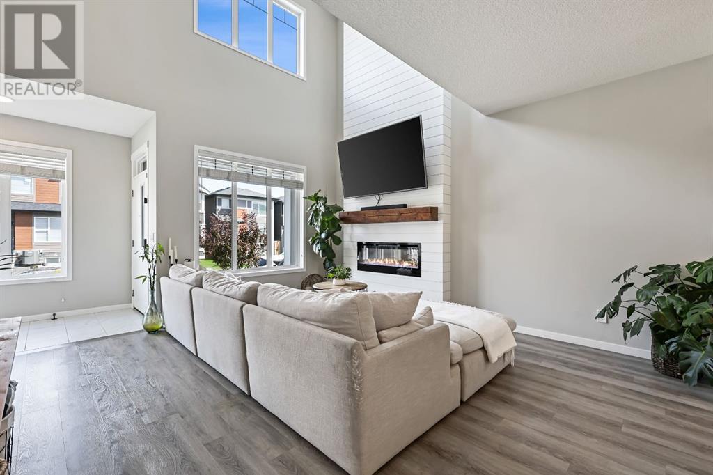 Photo 5 of 119 Wolf Creek Manor Se, Calgary AB