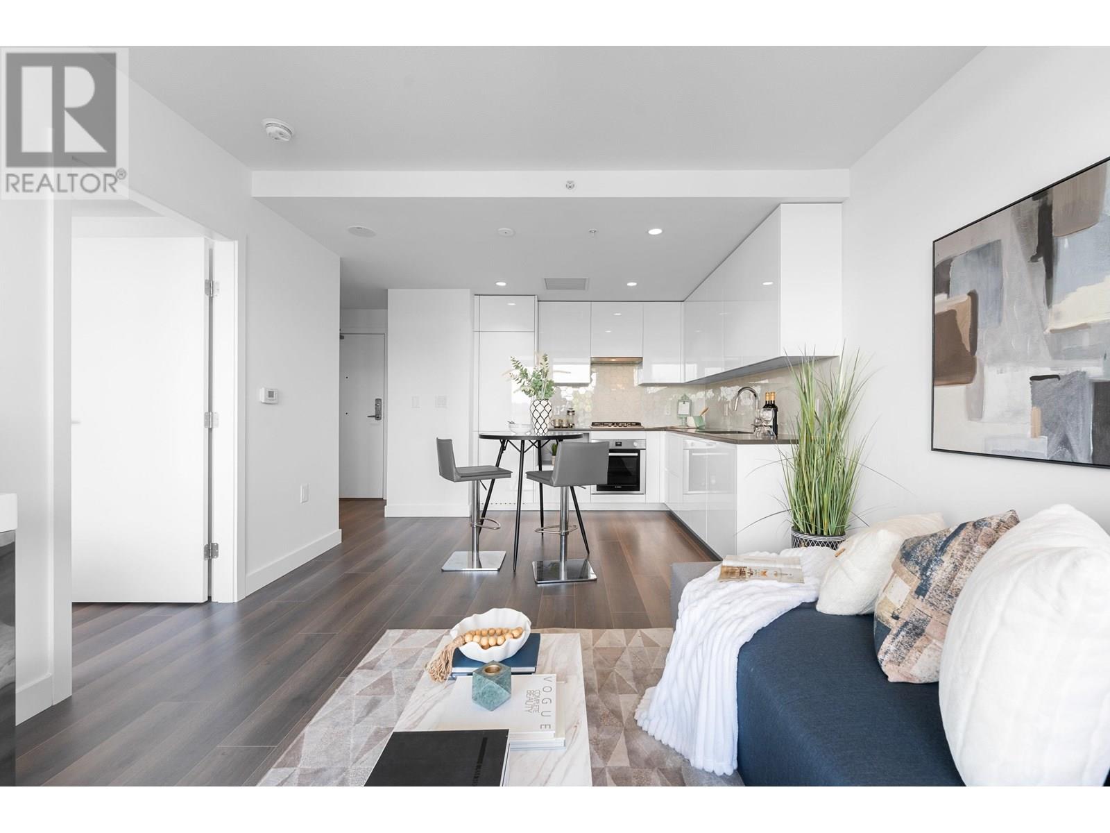 Photo 9 of 405 8181 Chester Street, Vancouver BC