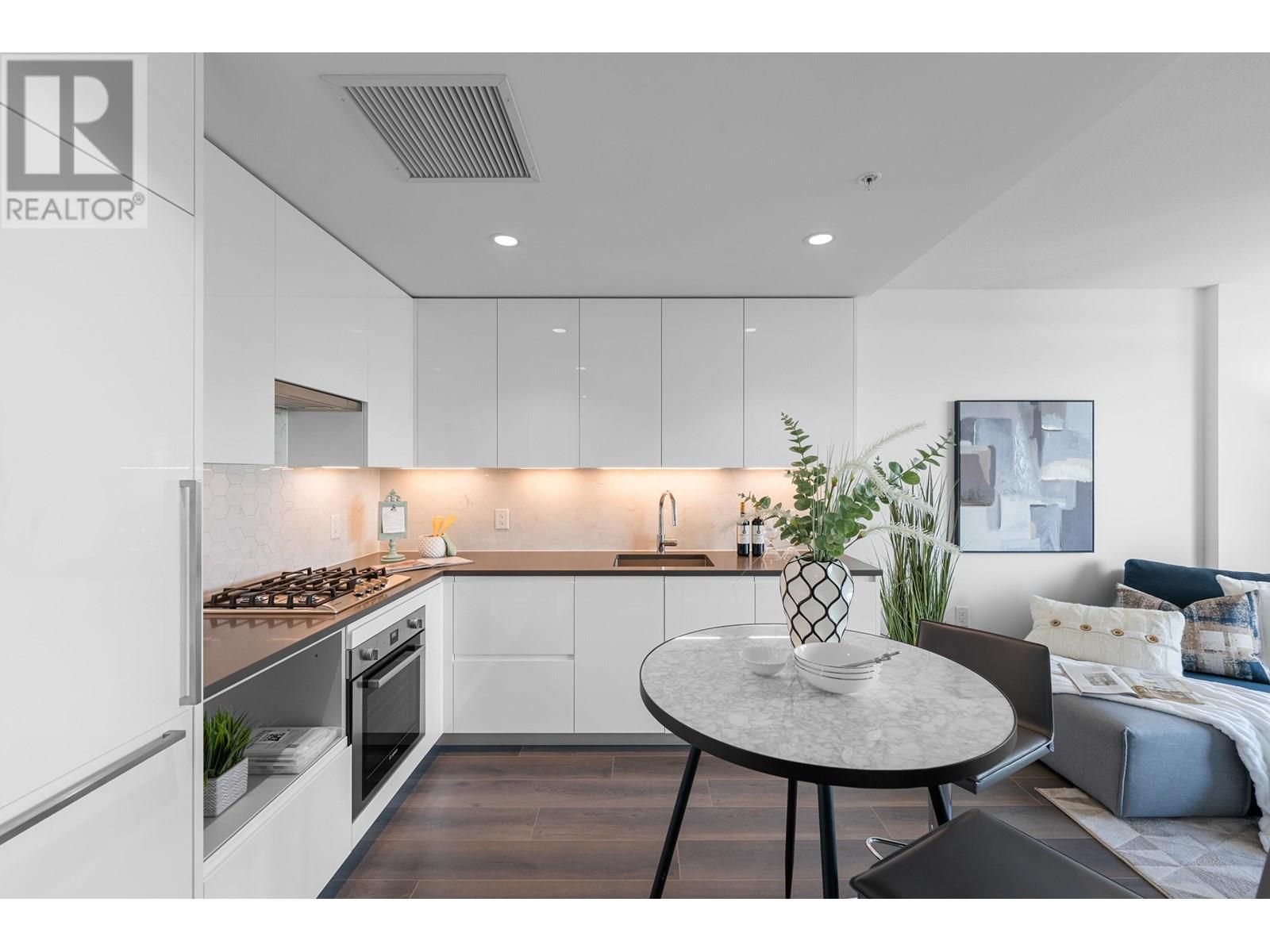 Photo 3 of 405 8181 Chester Street, Vancouver BC