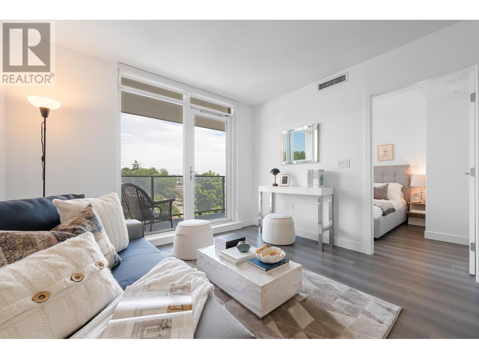 Photo 14 of 405 8181 Chester Street, Vancouver BC