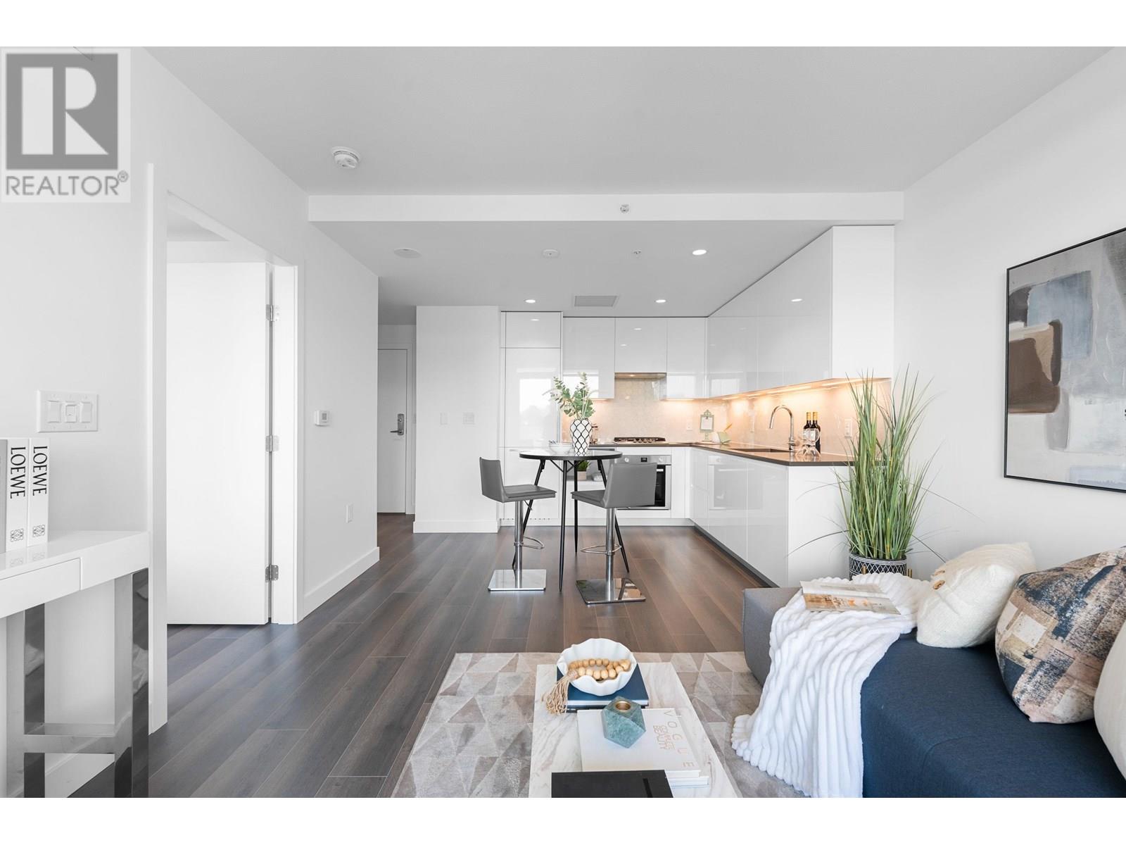 Photo 5 of 405 8181 Chester Street, Vancouver BC