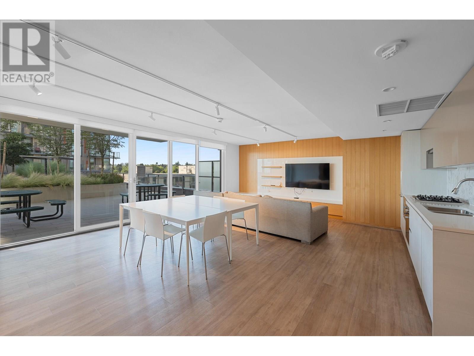 Photo 37 of 405 8181 Chester Street, Vancouver BC