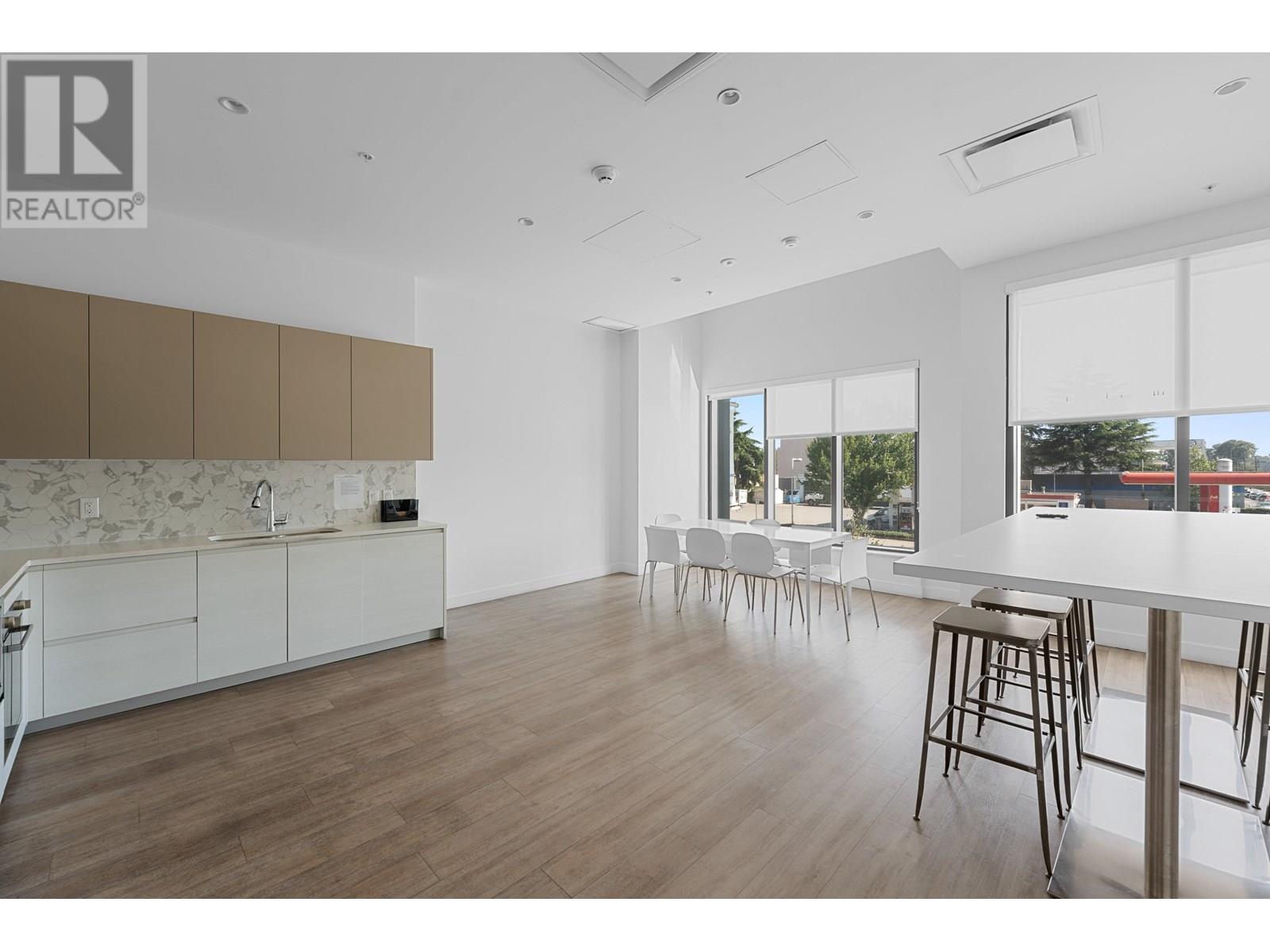 Photo 36 of 405 8181 Chester Street, Vancouver BC