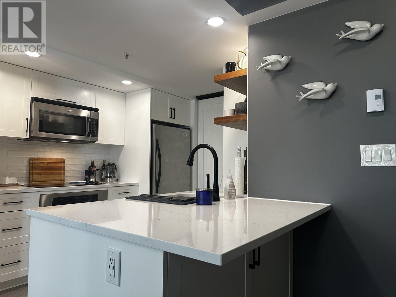Photo 5 of 304 1255 Seymour Street, Vancouver BC