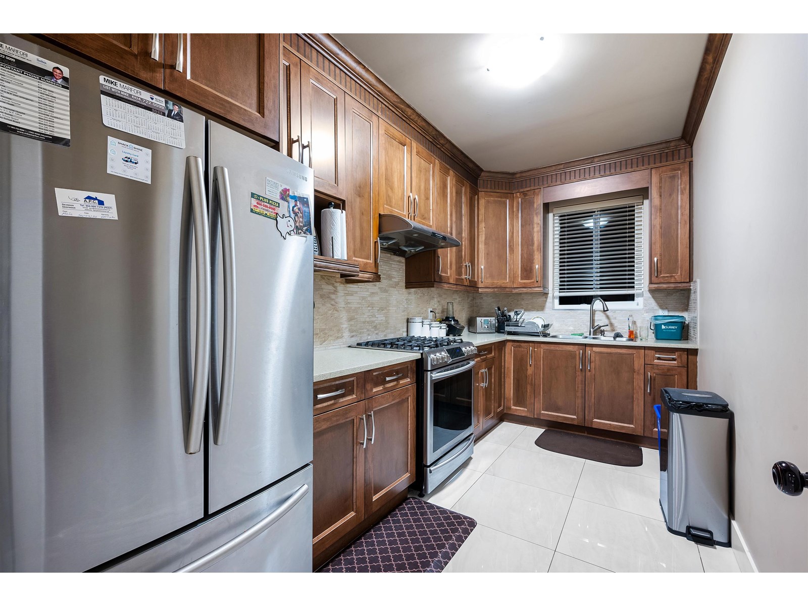 Photo 16 of 15923 98 A Avenue, Surrey BC