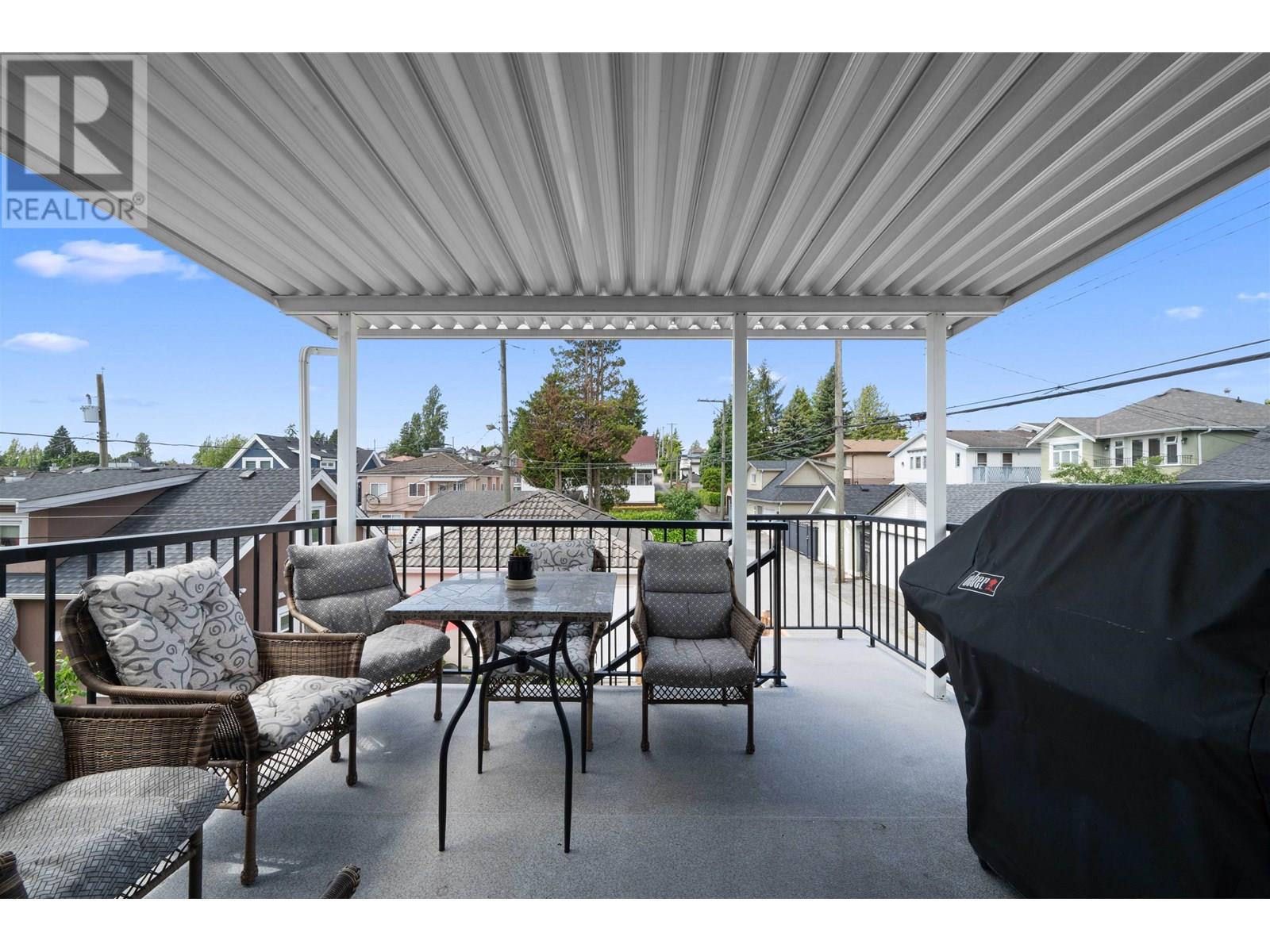 Photo 20 of 5323 Dumfries Street, Vancouver BC