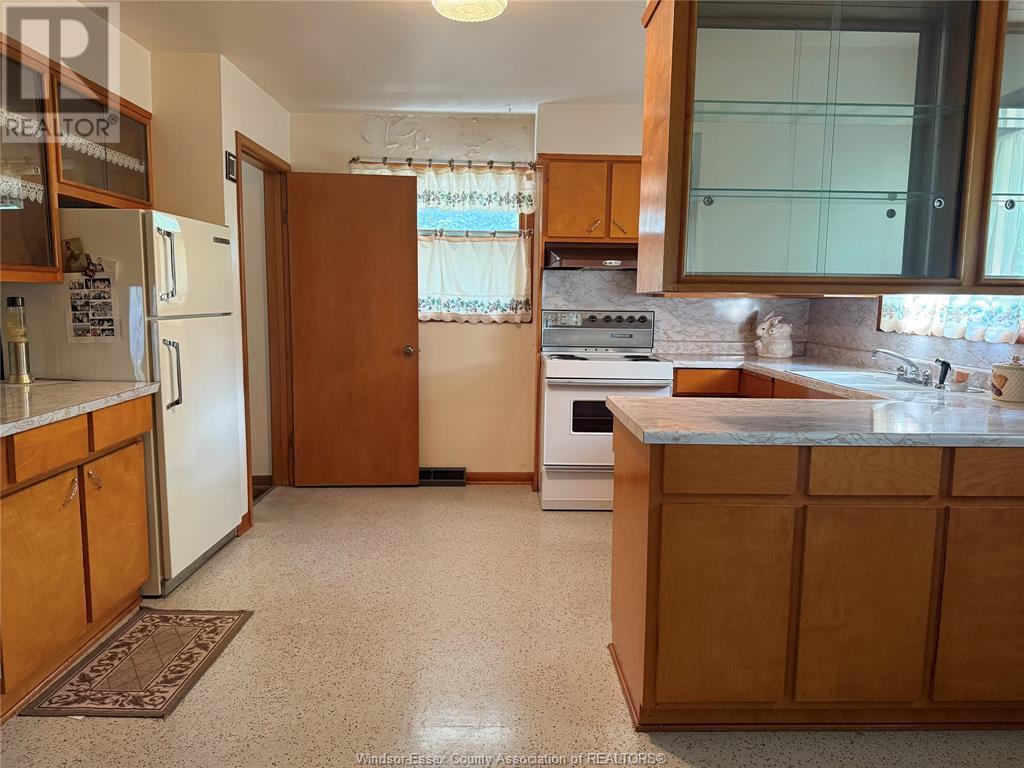 Photo 42 of 1947 1953 Talbot Road, Kingsville ON