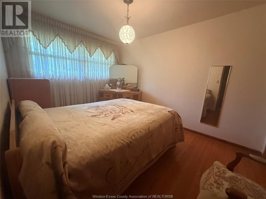 Photo 5 of 1947 1953 Talbot Road, Kingsville ON