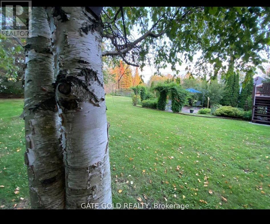 Photo 7 of 51 Beck Boulevard, Penetanguishene ON