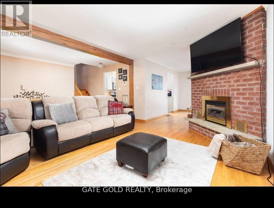 Photo 32 of 51 Beck Boulevard, Penetanguishene ON