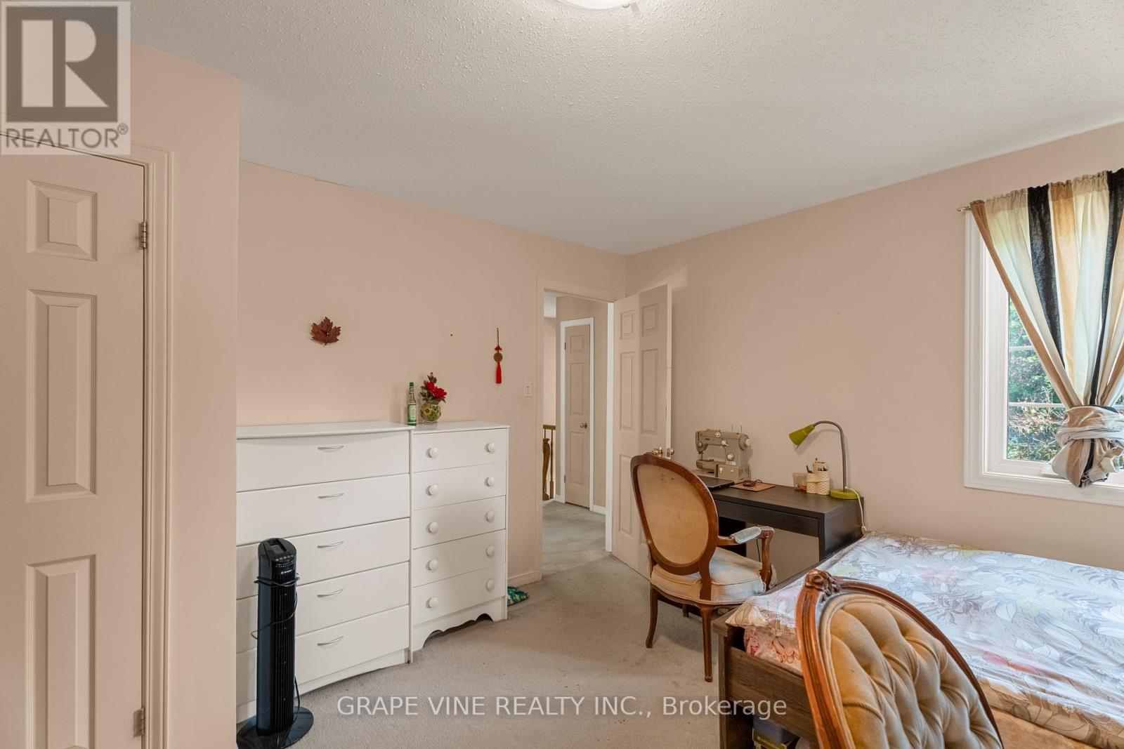 Photo 11 of 67 Allenby Road, Ottawa ON