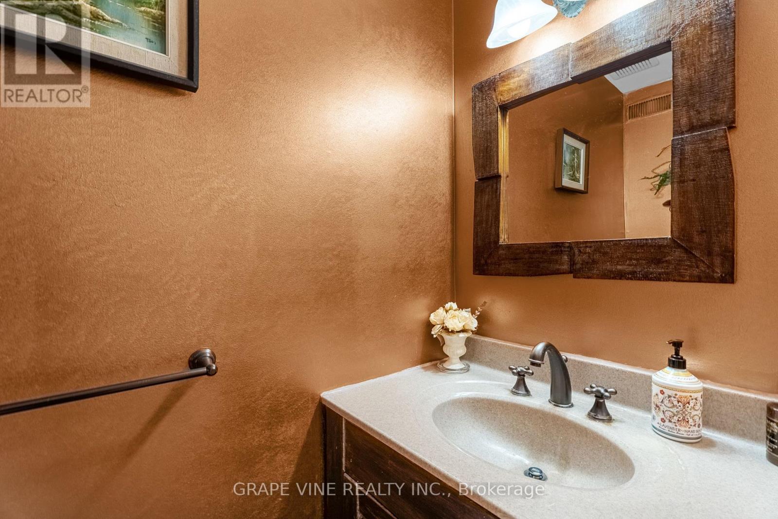 Photo 24 of 67 Allenby Road, Ottawa ON