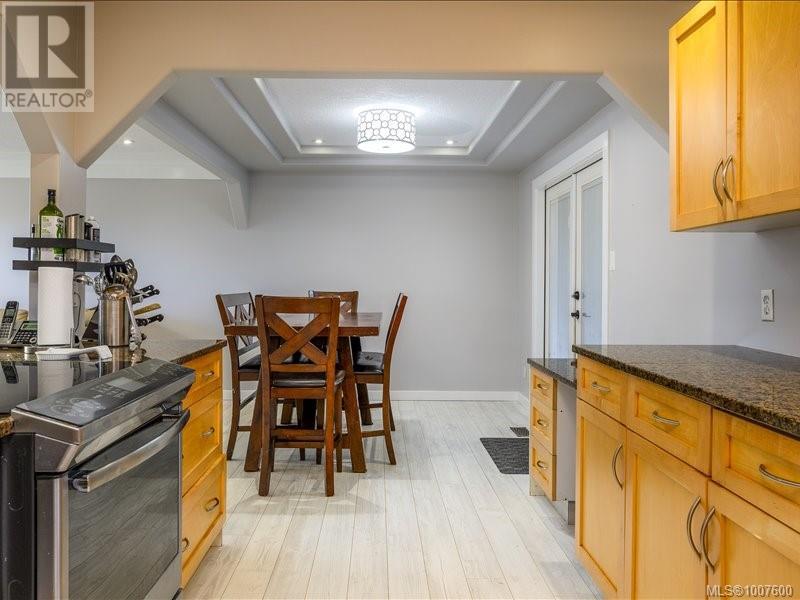 Photo 11 of 1732 James Way, Nanaimo BC