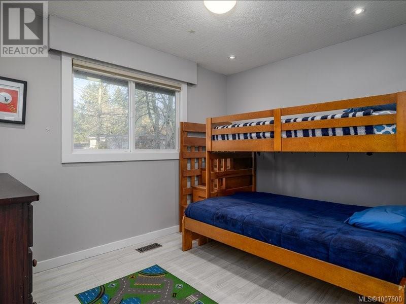 Photo 13 of 1732 James Way, Nanaimo BC