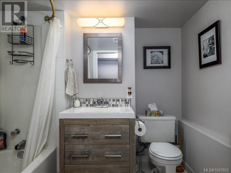 Photo 21 of 1732 James Way, Nanaimo BC