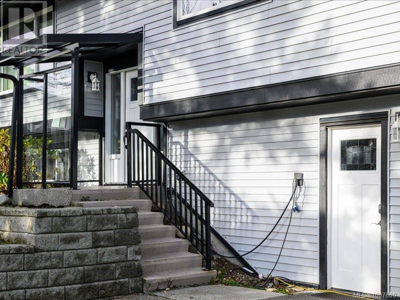 Photo 25 of 1732 James Way, Nanaimo BC