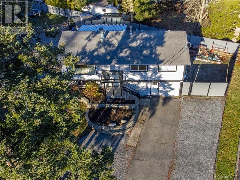 Photo 32 of 1732 James Way, Nanaimo BC