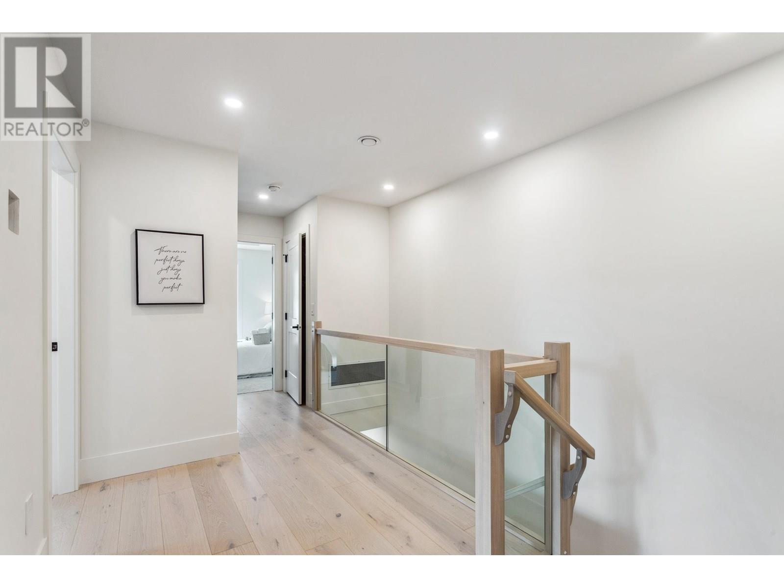 101 1038 DELESTRE AVENUE, Coquitlam
