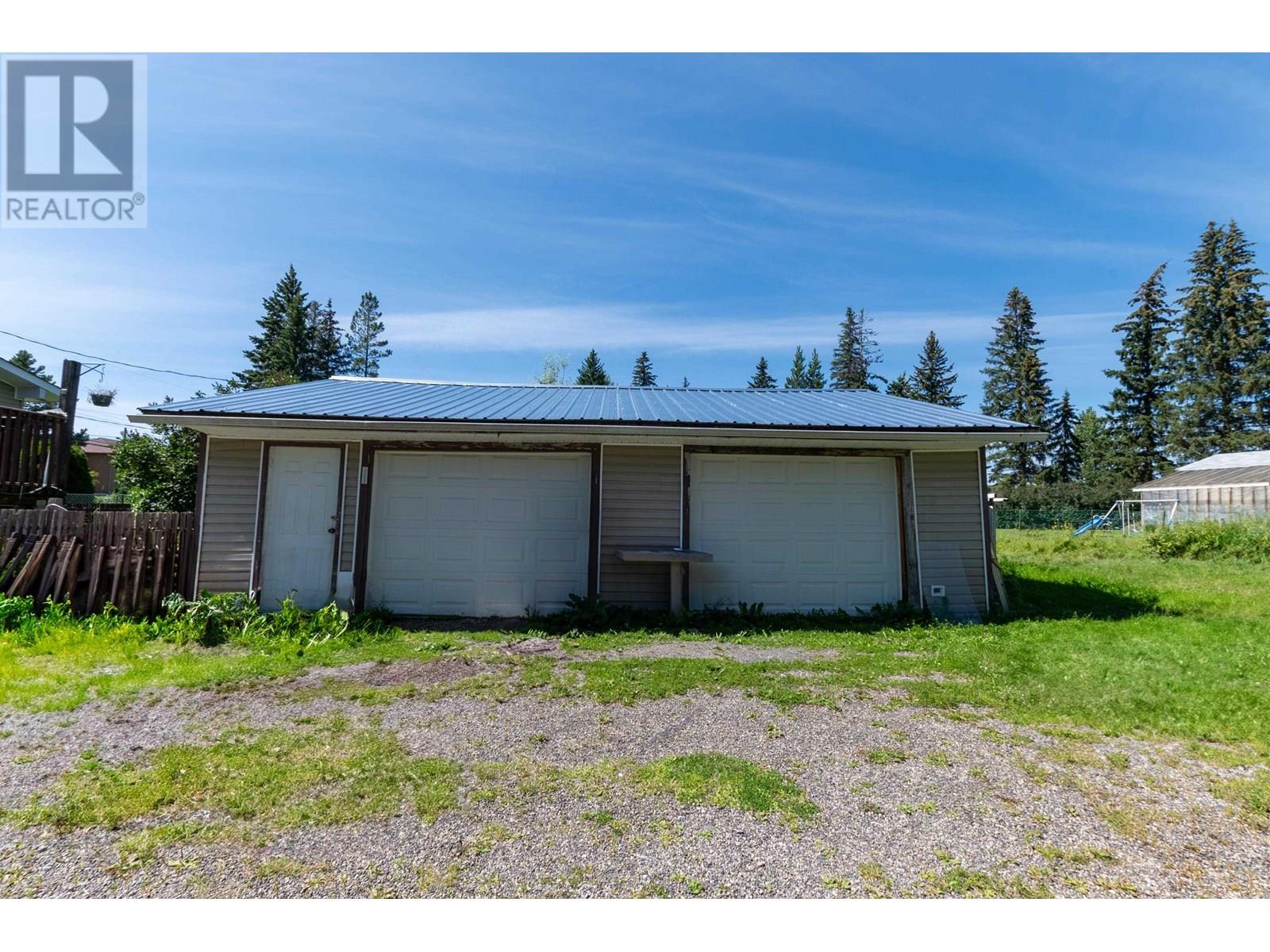 Photo 4 of 5759 Heyer Road, Prince George BC