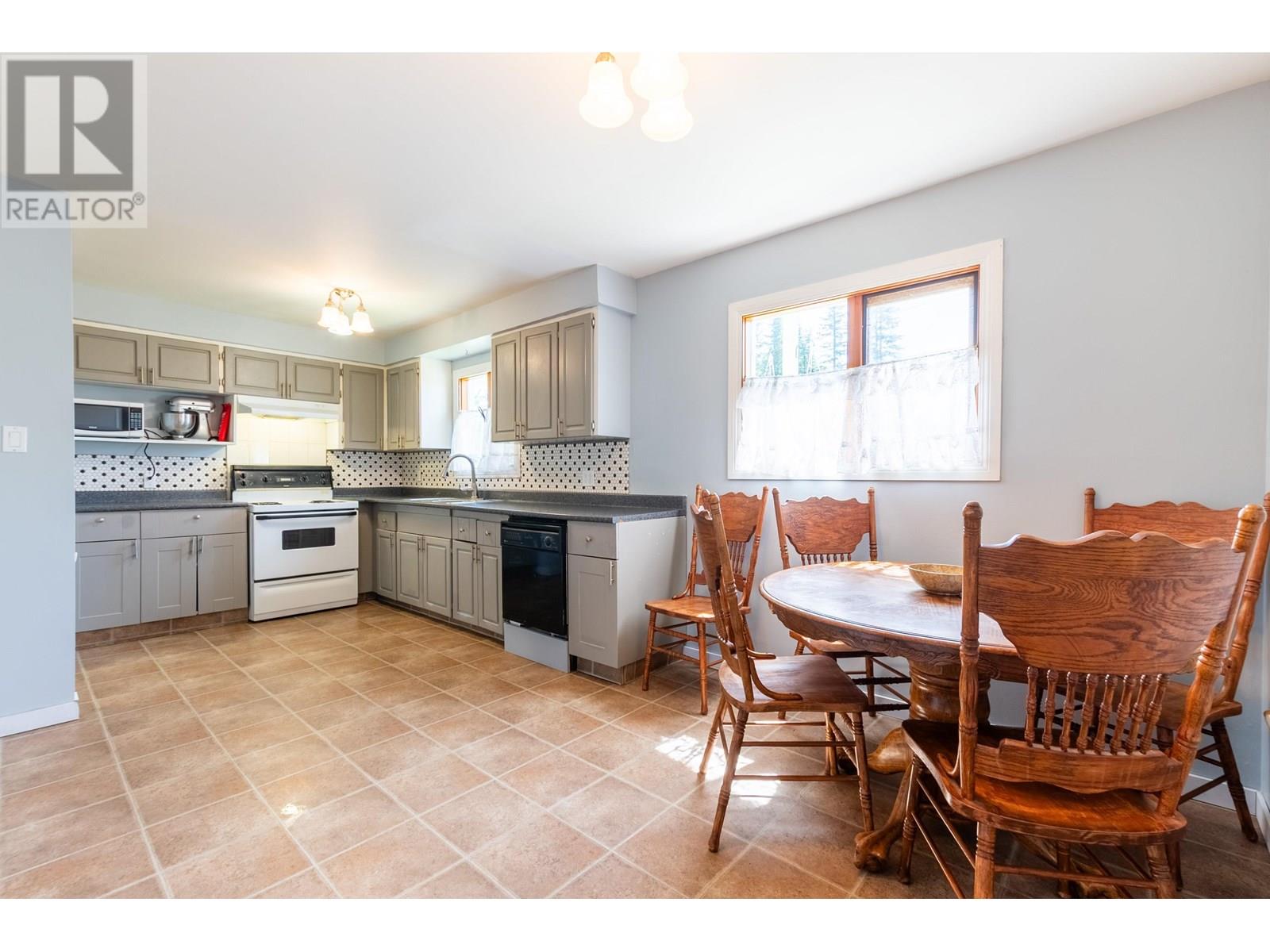 Photo 7 of 5759 Heyer Road, Prince George BC