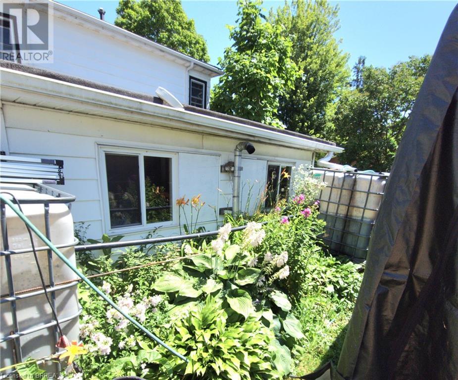 Photo 6 of 717 Main Street, Port Dover ON