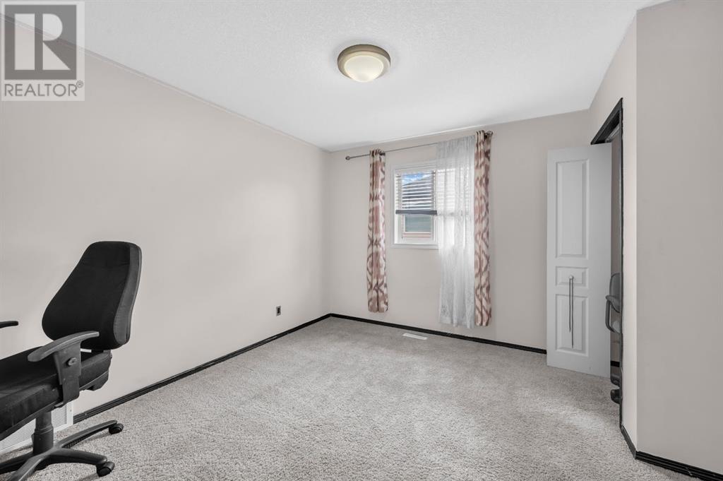 Photo 25 of 235 Hawkmere Road, Chestermere AB