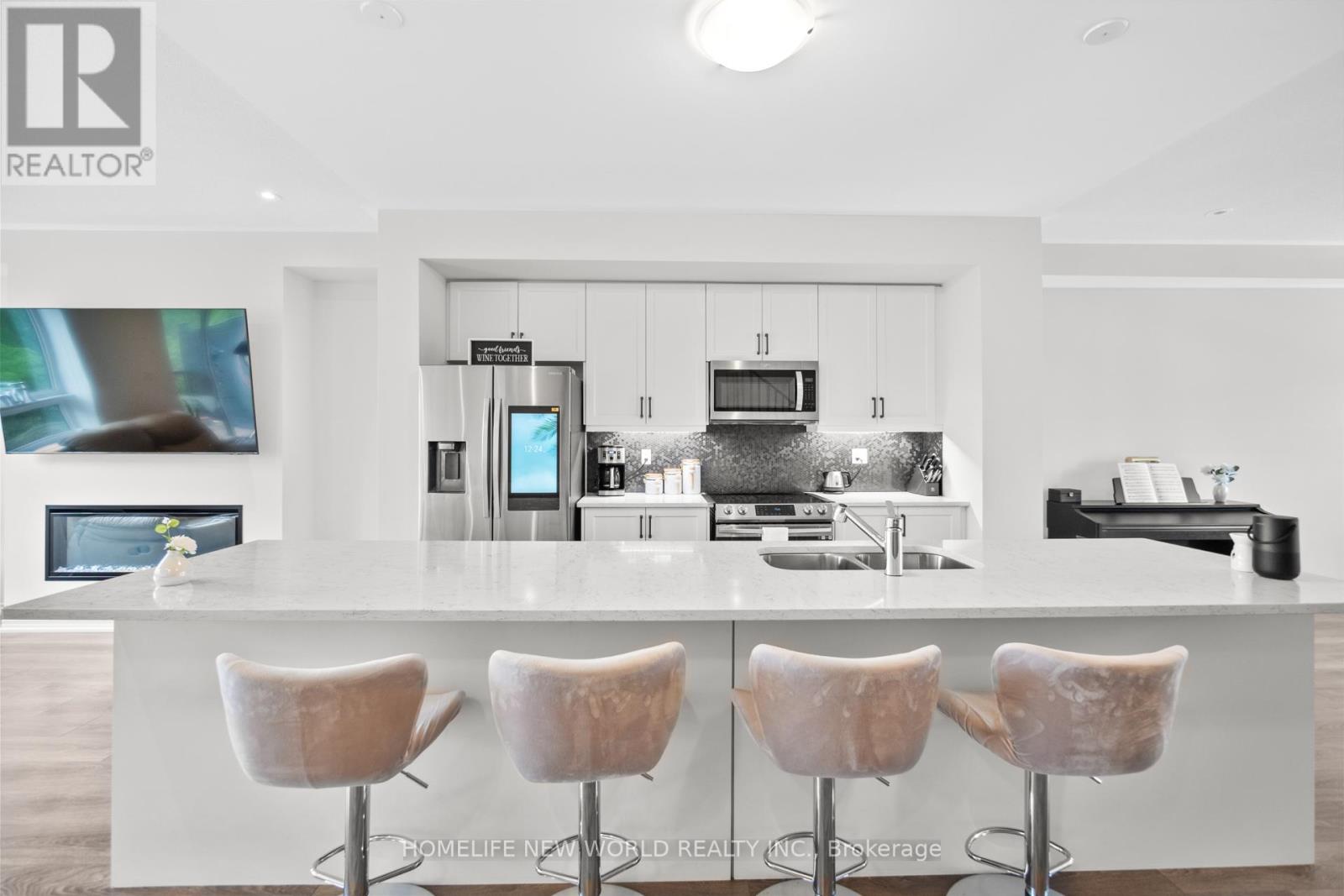 Photo 27 of 51 Woodstream Drive, Toronto ON