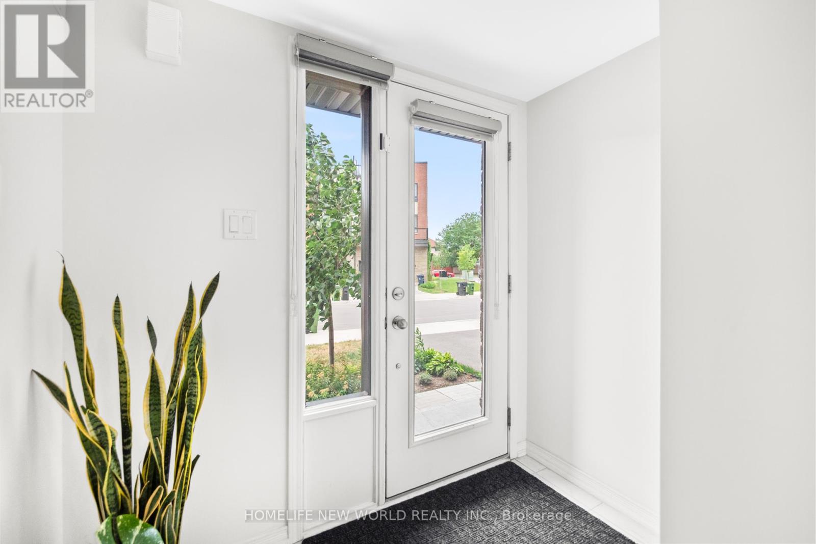 Photo 23 of 51 Woodstream Drive, Toronto ON