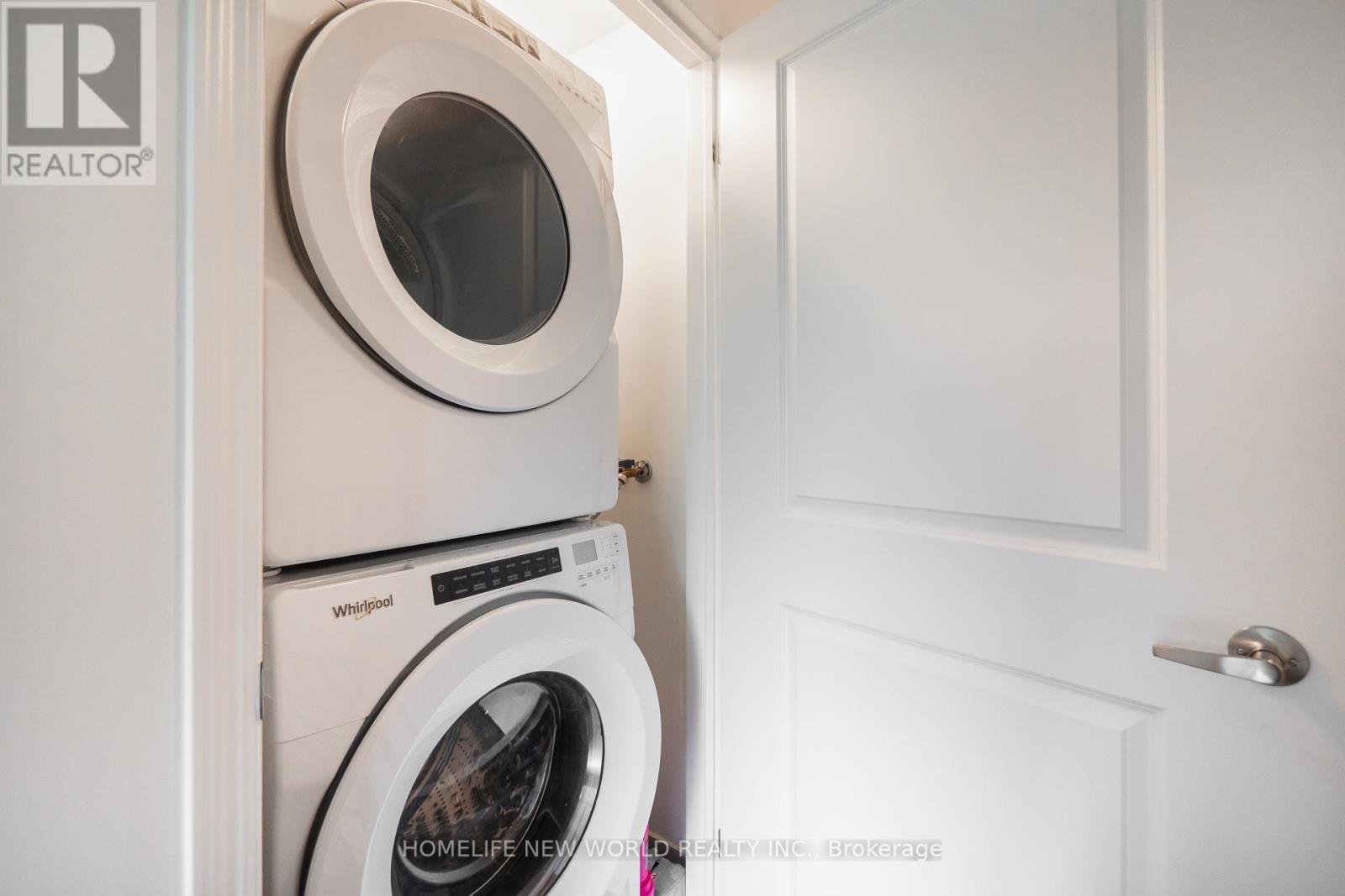 Photo 20 of 51 Woodstream Drive, Toronto ON