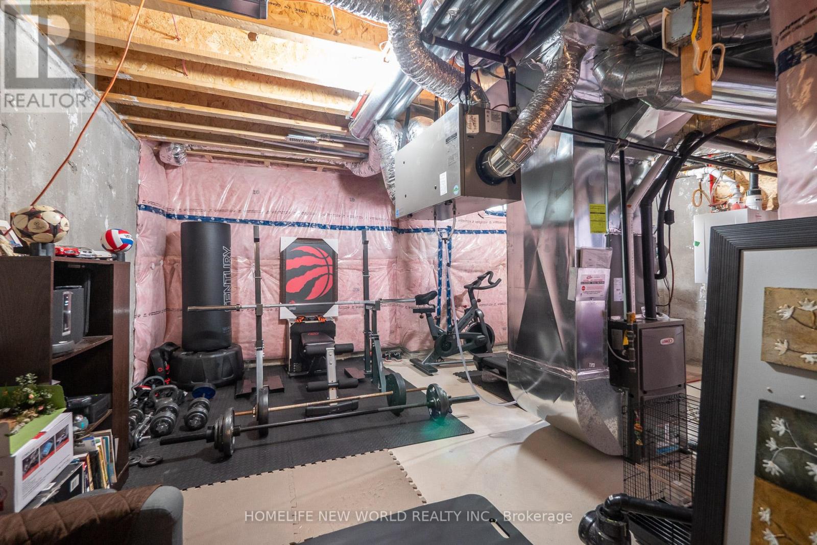 Photo 9 of 51 Woodstream Drive, Toronto ON