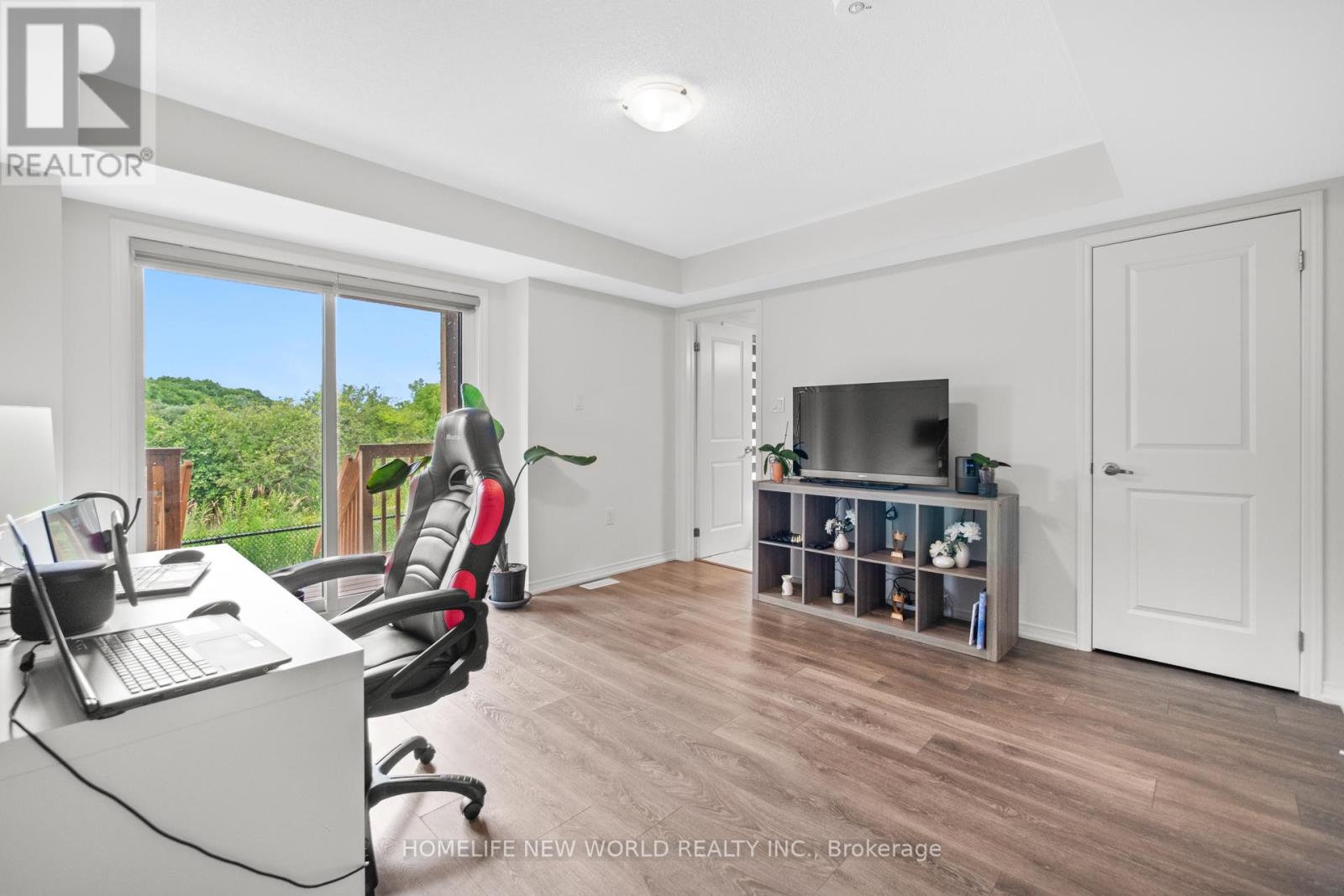 Photo 21 of 51 Woodstream Drive, Toronto ON