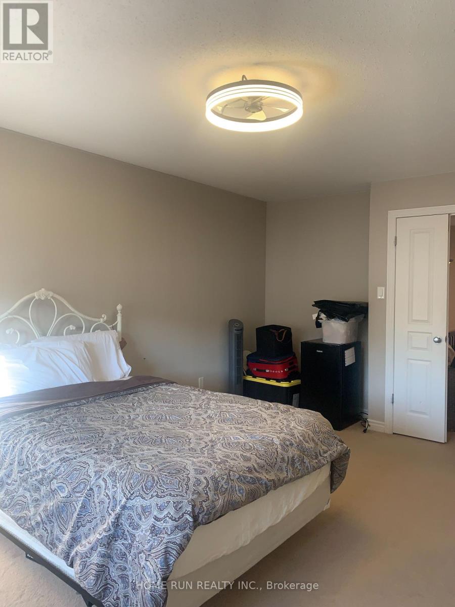 Photo 19 of 61 Madelon Drive, Ottawa ON